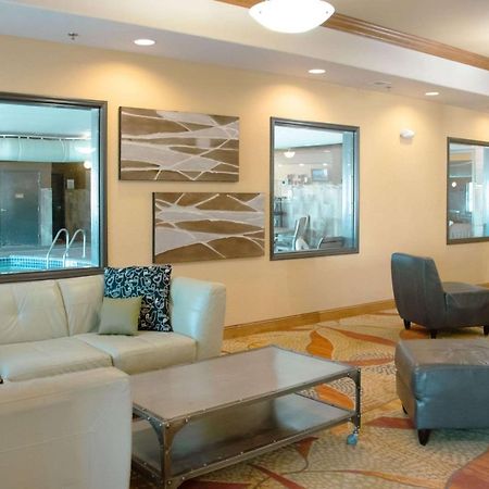 Grand Forks Lodge And Suites Luaran gambar