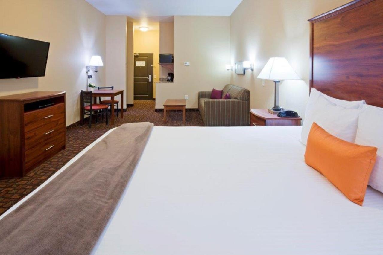 Grand Forks Lodge And Suites Luaran gambar