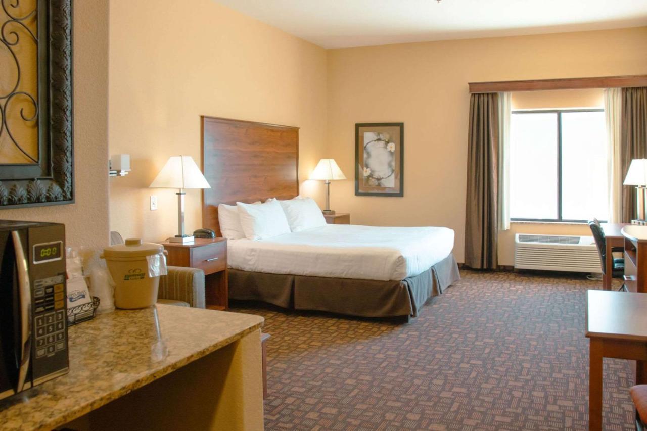 Grand Forks Lodge And Suites Luaran gambar