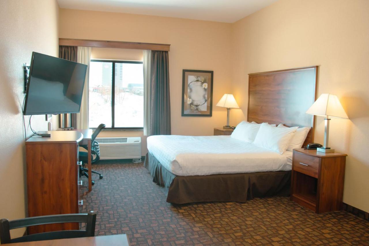 Grand Forks Lodge And Suites Luaran gambar