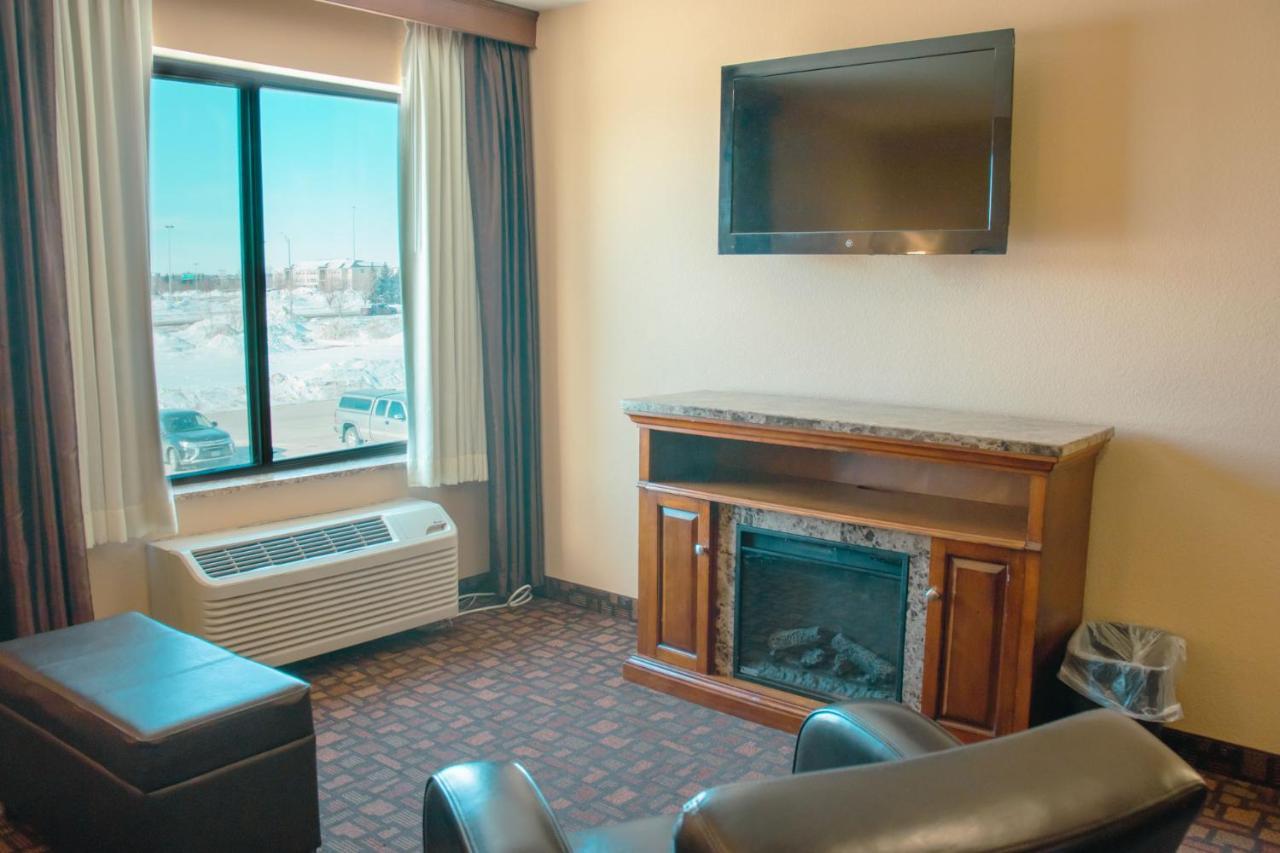 Grand Forks Lodge And Suites Luaran gambar