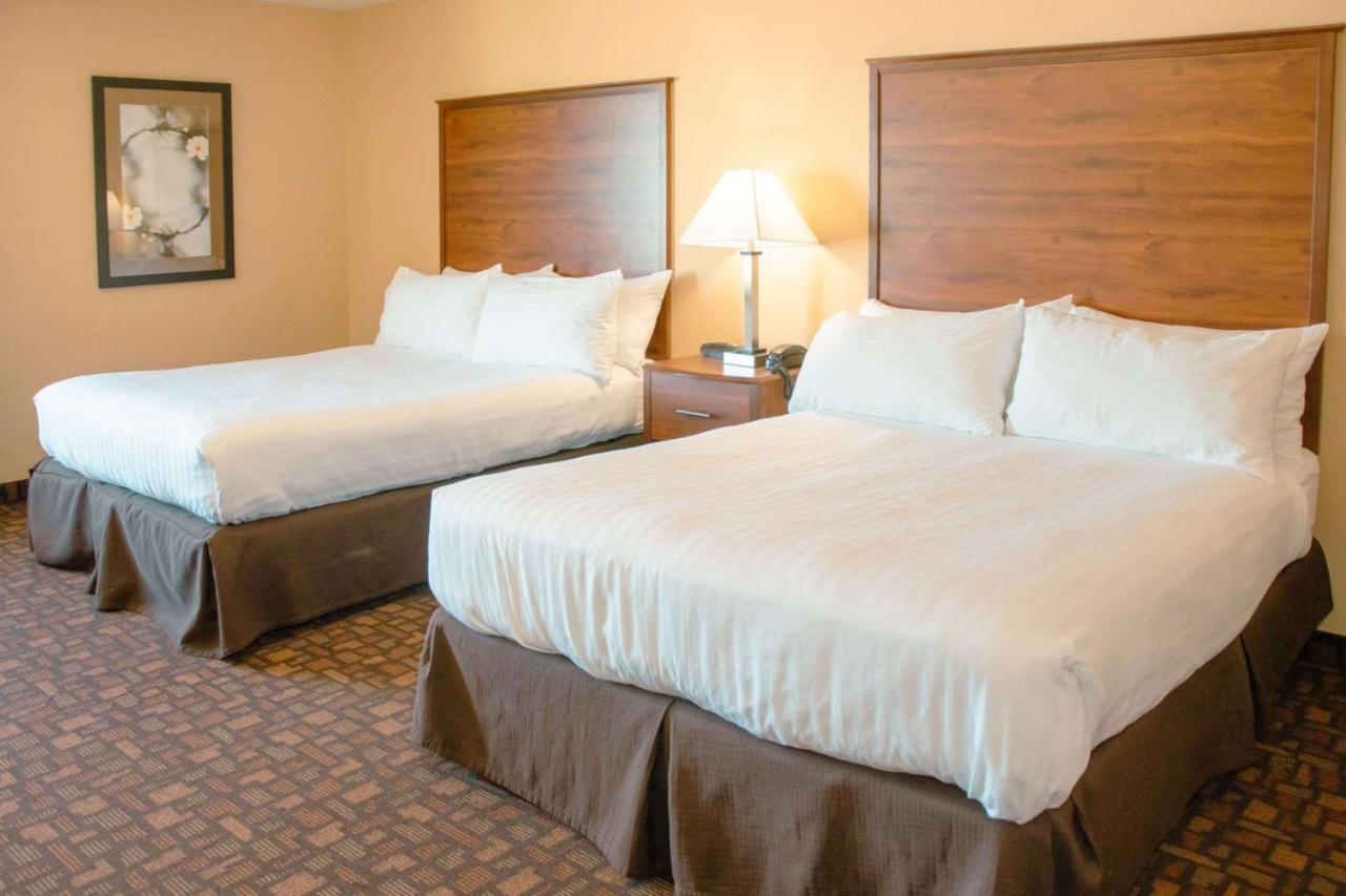 Grand Forks Lodge And Suites Luaran gambar