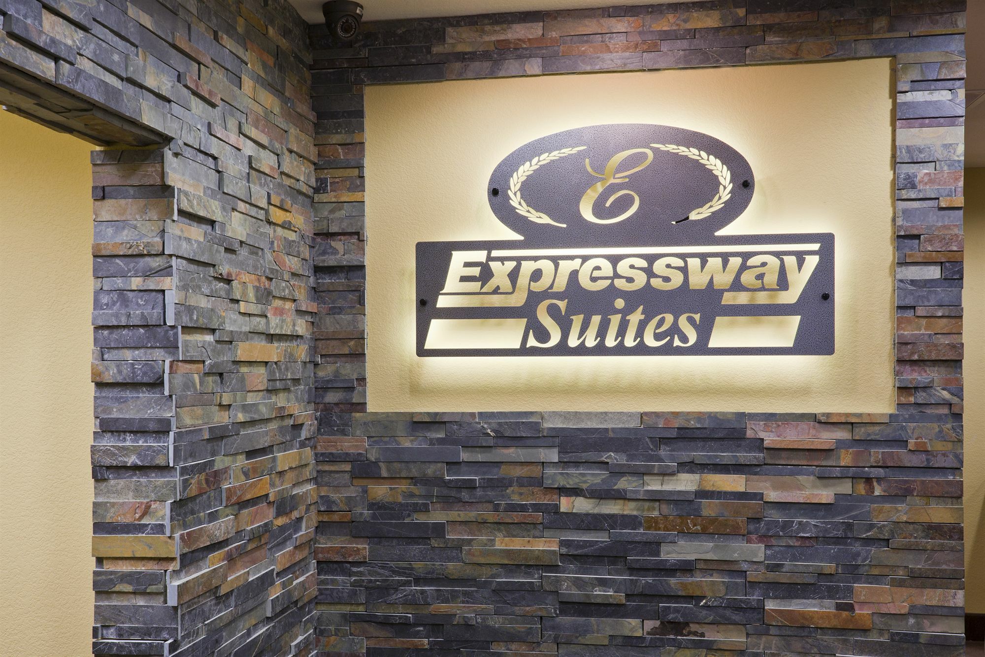 Grand Forks Lodge And Suites Luaran gambar